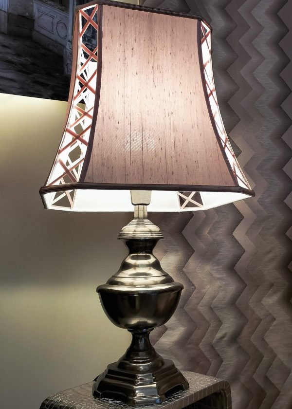 Paralume in seta con incroci