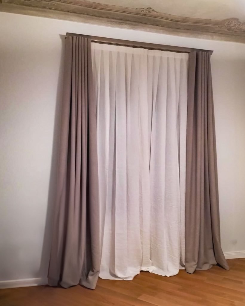 tenda in lino oscurante